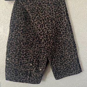 Terra and Sky 14W plus size Jeggings Grey & Black Velvet Leopard
